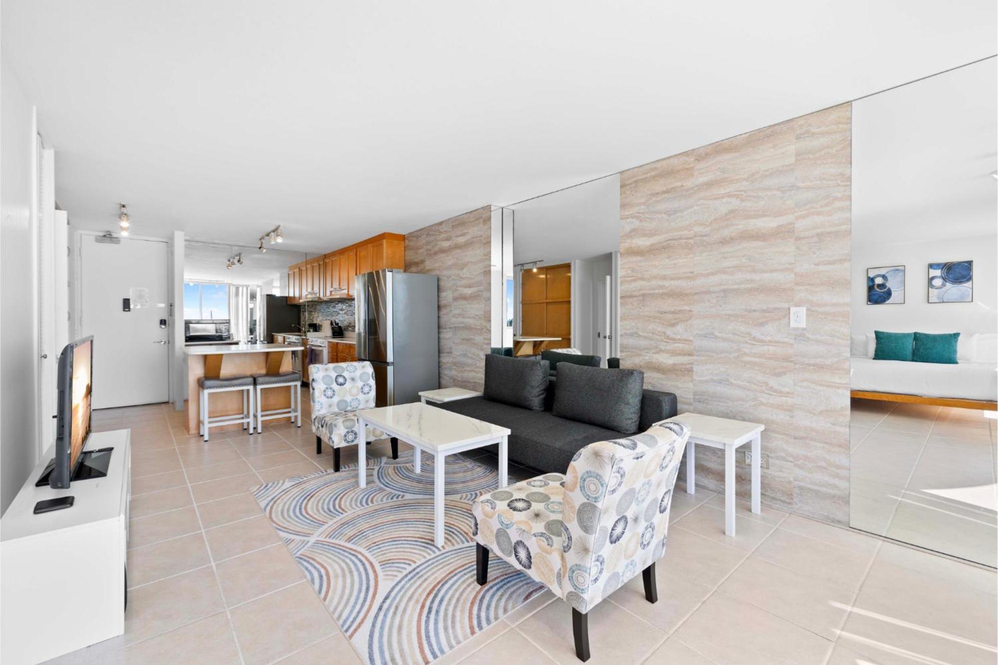 Ilikai Marina 6fl Ocean View & Marina, Renovated Holiday home