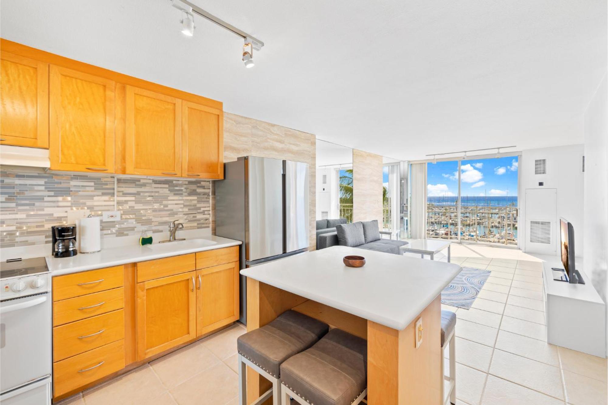 Ilikai Marina 6fl Ocean View & Marina, Renovated Holiday home Honolulu