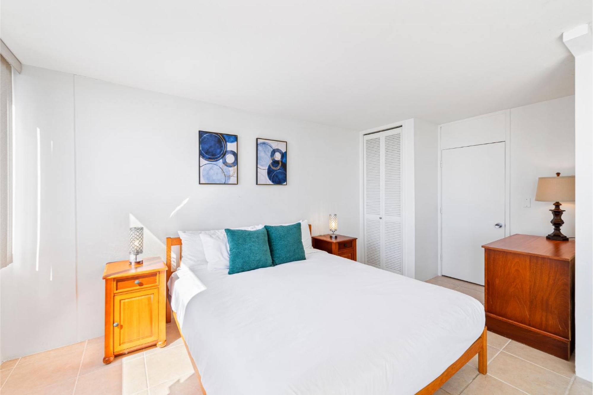 Holiday home Ilikai Marina 6fl Ocean View & Marina, Renovated